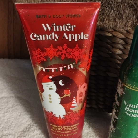 Bath & Body Works Festiv Holiday Bundle - Picture 2 of 7
